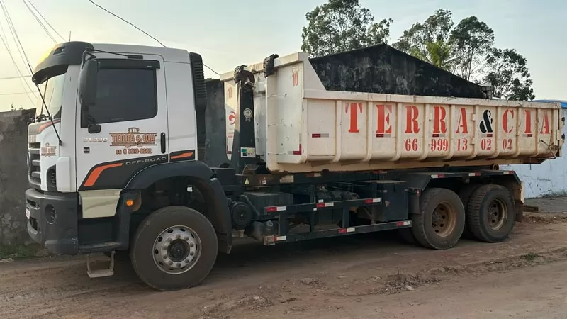 Caminhão Caçamba 